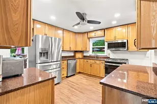 71 Malcolm Rd, Mahwah, NJ 07430 - Photo 7