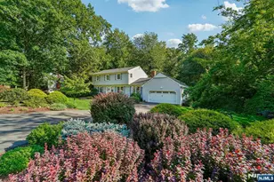 30 Arlton Ave, Allendale, NJ 07401 - Photo 3