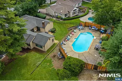 25 N Hillside Avenue, Livingston, NJ 07039 - Photo 1