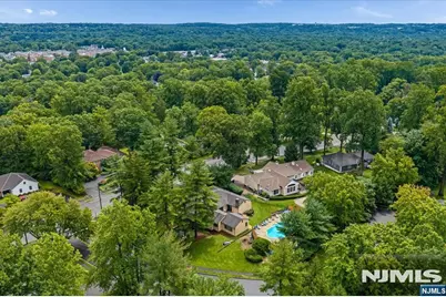 25 N Hillside Avenue, Livingston, NJ 07039 - Photo 41