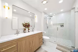 1124 Abbott Blvd, Fort Lee, NJ 07024 - Photo 19