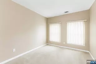 607 Brittany Dr, Wayne, NJ 07470 - Photo 17