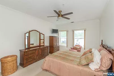 607 Brittany Drive, Wayne, NJ 07470 - Photo 15
