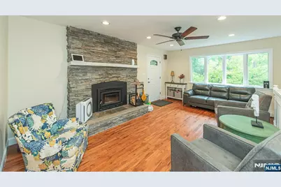 9 Albert Street, West Milford, NJ 07480 - Photo 5