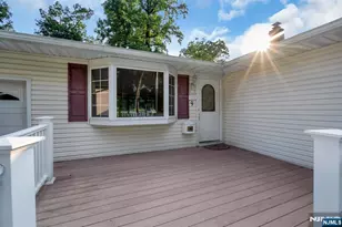 9 Belaire Dr, Roseland, NJ 07068 - Photo 9