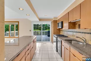 9 Belaire Dr, Roseland, NJ 07068 - Photo 13