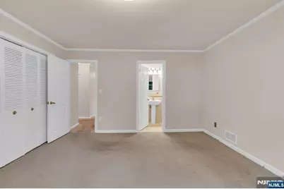 9 Belaire Drive, Roseland, NJ 07068 - Photo 21