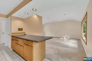 9 Belaire Dr, Roseland, NJ 07068 - Photo 15