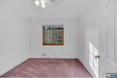 9 Belaire Drive, Roseland, NJ 07068 - Photo 23
