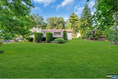 9 Belaire Drive, Roseland, NJ 07068 - Photo 41