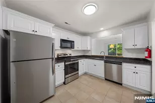 764 Charles Ct, Fort Lee, NJ 07024 - Photo 3
