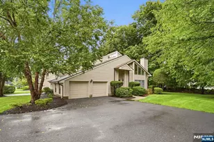 5 Valen Ct 1, Franklin Lakes, NJ 07417 - Photo 3