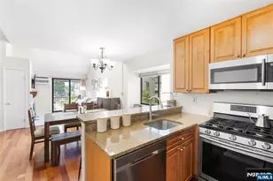 102 W Ridge Mews, Wood Ridge, NJ 07075 - Photo 11