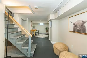 25 Cloverhill Pl, Montclair, NJ 07042 - Photo 37
