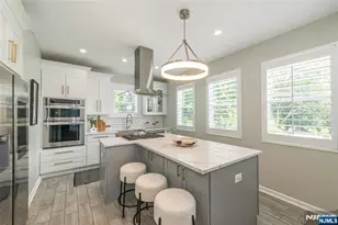 25 Cloverhill Pl, Montclair, NJ 07042 - Photo 9