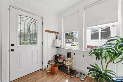 32 Barrington Avenue, Clifton, NJ 07011 - Photo 11