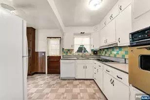 30 Pequannock Ave, Pompton Lakes, NJ 07442 - Photo 7