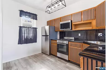 1870 John F Kennedy Boulevard 4F #4F, Jersey City, NJ 07304 - Photo 7