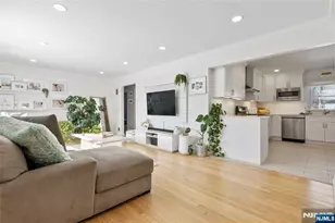 10 Homestead Rd, Elmwood Park, NJ 07407 - Photo 5