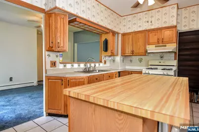 224 Romain Avenue, Pompton Lakes, NJ 07442 - Photo 9