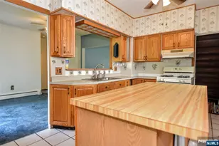 224 Romain Ave, Pompton Lakes, NJ 07442 - Photo 9