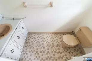 19 Village Pl, Secaucus, NJ 07094 - Photo 23