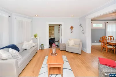 70 Fontaine Avenue, Bloomfield, NJ 07003 - Photo 9
