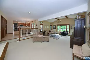 250 Meadowbrook Rd, Wyckoff Township, NJ 07481 - Photo 11