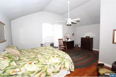 4 Midland Avenue, Hawthorne, NJ 07506 - Photo 19