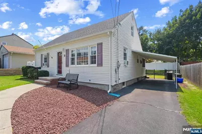 5 Sally Street, Bloomingdale, NJ 07403 - Photo 3