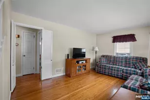 5 Sally St, Bloomingdale, NJ 07403 - Photo 7