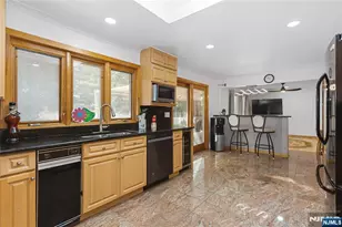 228 Dorothy Dr, North Haledon, NJ 07508 - Photo 9