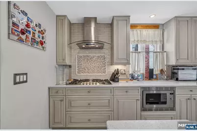 66 Redwood Avenue, Wayne, NJ 07470 - Photo 7