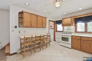14 Robert Ct, Lodi, NJ 07644 - Photo 13