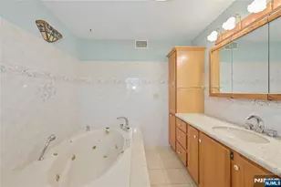 14 Robert Ct, Lodi, NJ 07644 - Photo 21