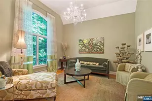 102 Seminary Dr, Mahwah, NJ 07430 - Photo 15