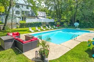 376 Chelsea St, Paramus, NJ 07652 - Photo 9