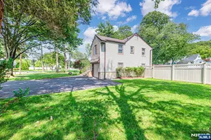 376 Chelsea St, Paramus, NJ 07652 - Photo 3