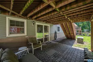 45 Erie Ave, Midland Park, NJ 07432 - Photo 39