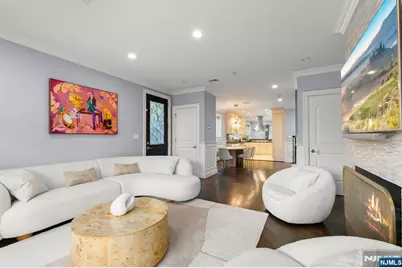 48 Myrtle Avenue, Edgewater, NJ 07020 - Photo 3