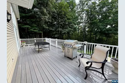 92 Cheyenne Way, Wayne, NJ 07470 - Photo 17