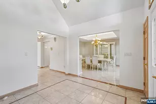 19 Brook Hollow Ct, Hawthorne, NJ 07506 - Photo 7