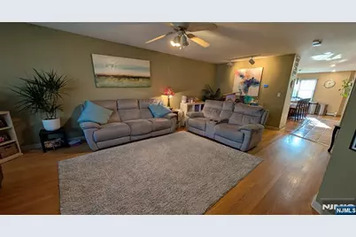 616 Hackensack Street, Carlstadt, NJ 07072 - Photo 17
