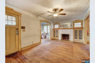 8 Whitman Avenue, East Orange, NJ 07017 - Photo 9