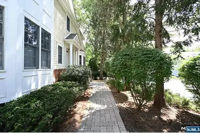 608 Stonewall Court, Wyckoff Township, NJ 07481 - Photo 3