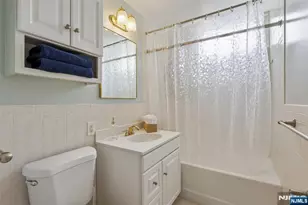 251 Brookmere Ct, Ridgewood, NJ 07450 - Photo 11
