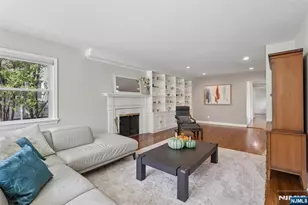 251 Brookmere Ct, Ridgewood, NJ 07450 - Photo 3