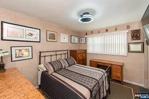 424 Oak St, Ridgefield, NJ 07657 - Photo 21