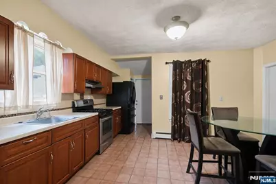 526 E 25th Street, Paterson, NJ 07514 - Photo 1
