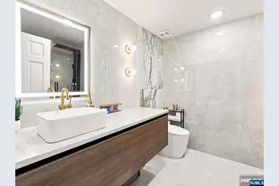 202 W Shearwater Court Ph-51 #PH-51, Jersey City, NJ 07305 - Photo 21
